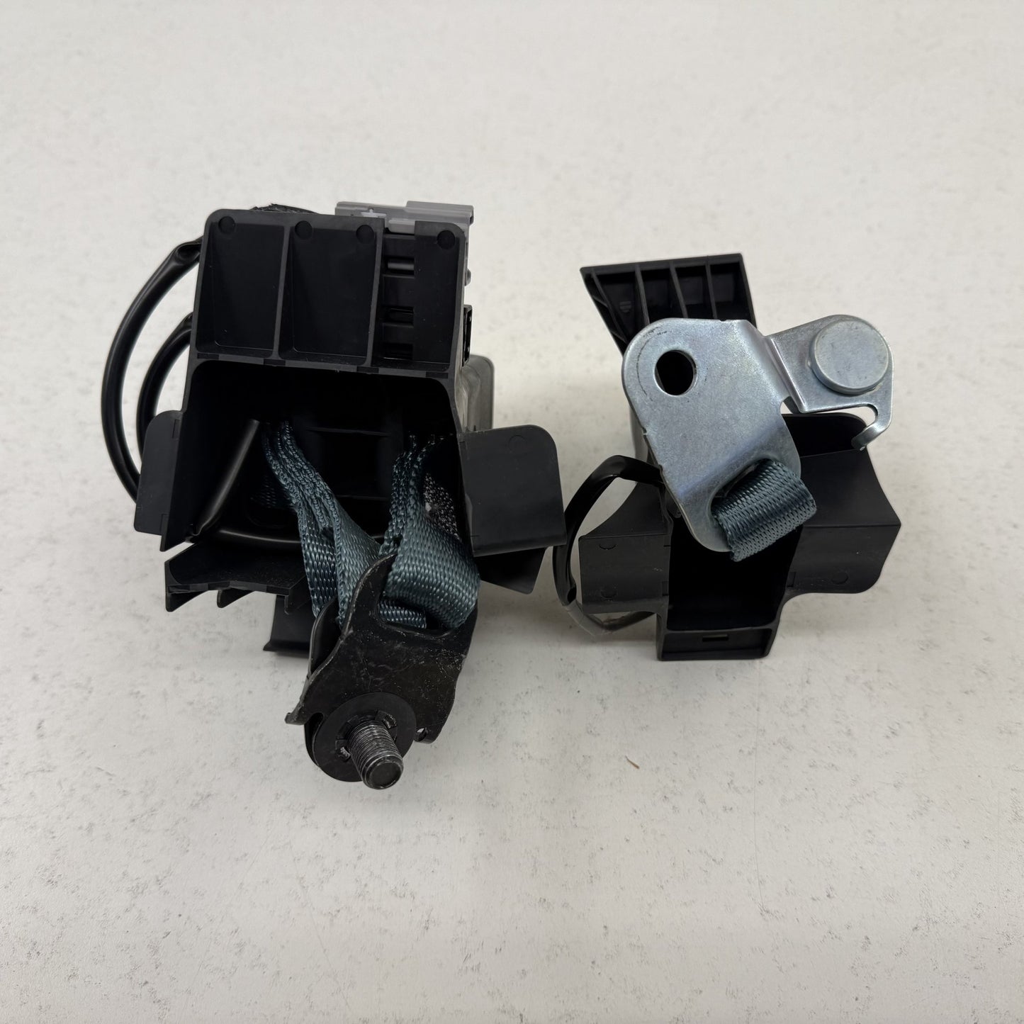 2019-2025 Toyota RAV4 Rear Seatbelt Seat Belt Buckle Left Right Center Set OEM
