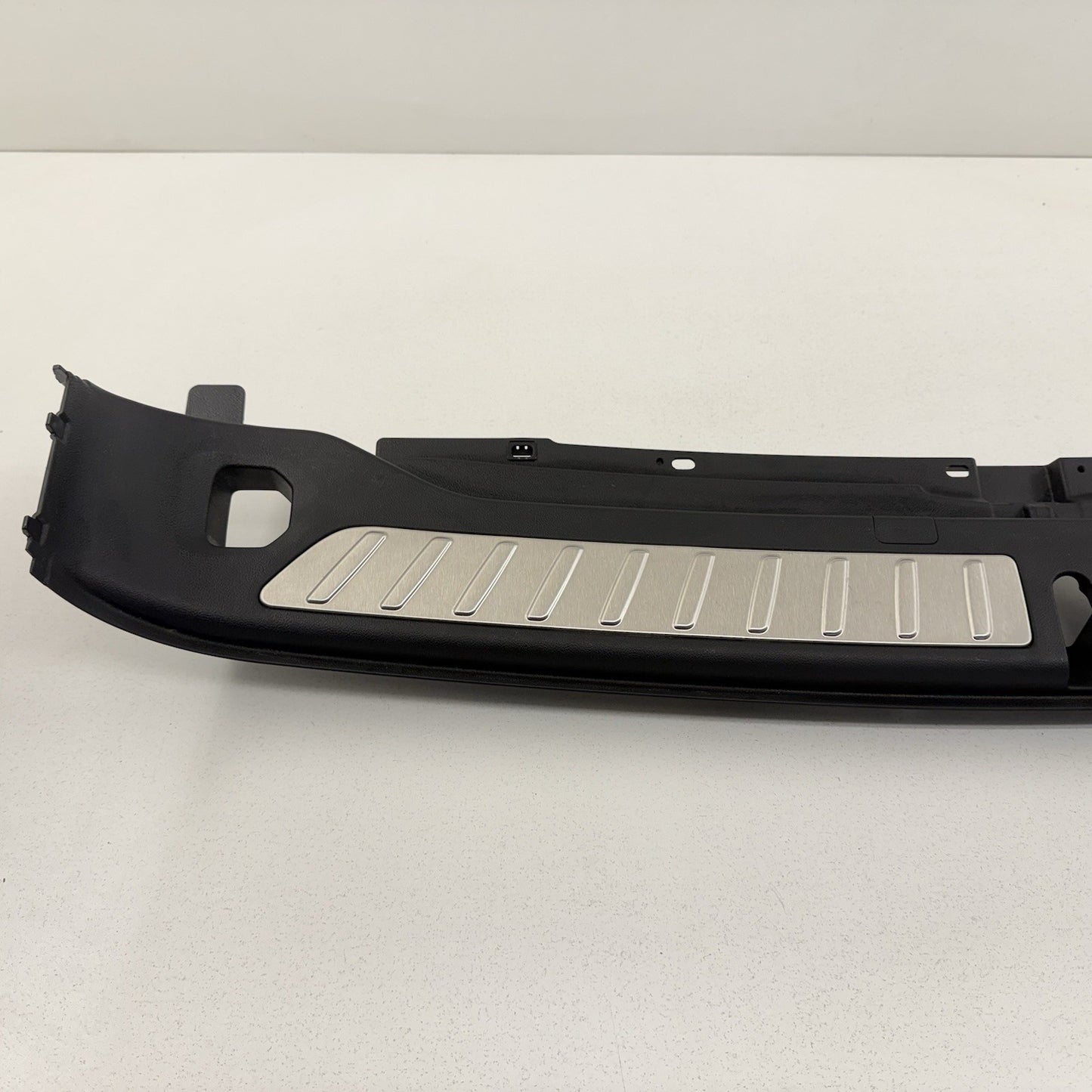 18-24 BMW G01 X3 Rear Tailgate Trunk Sill Scuff Plate Trim Cover Panel OEM