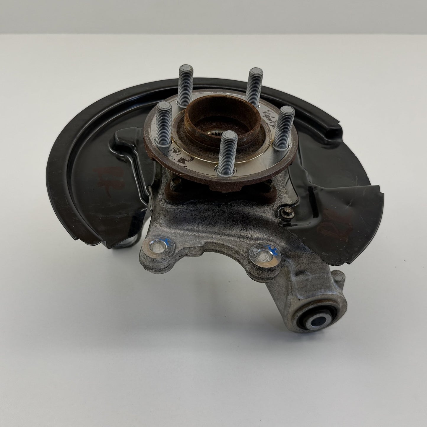 2015-2023 Ford Mustang GT Right Rear Spindle Knuckle Hub Wheel Bearing OEM