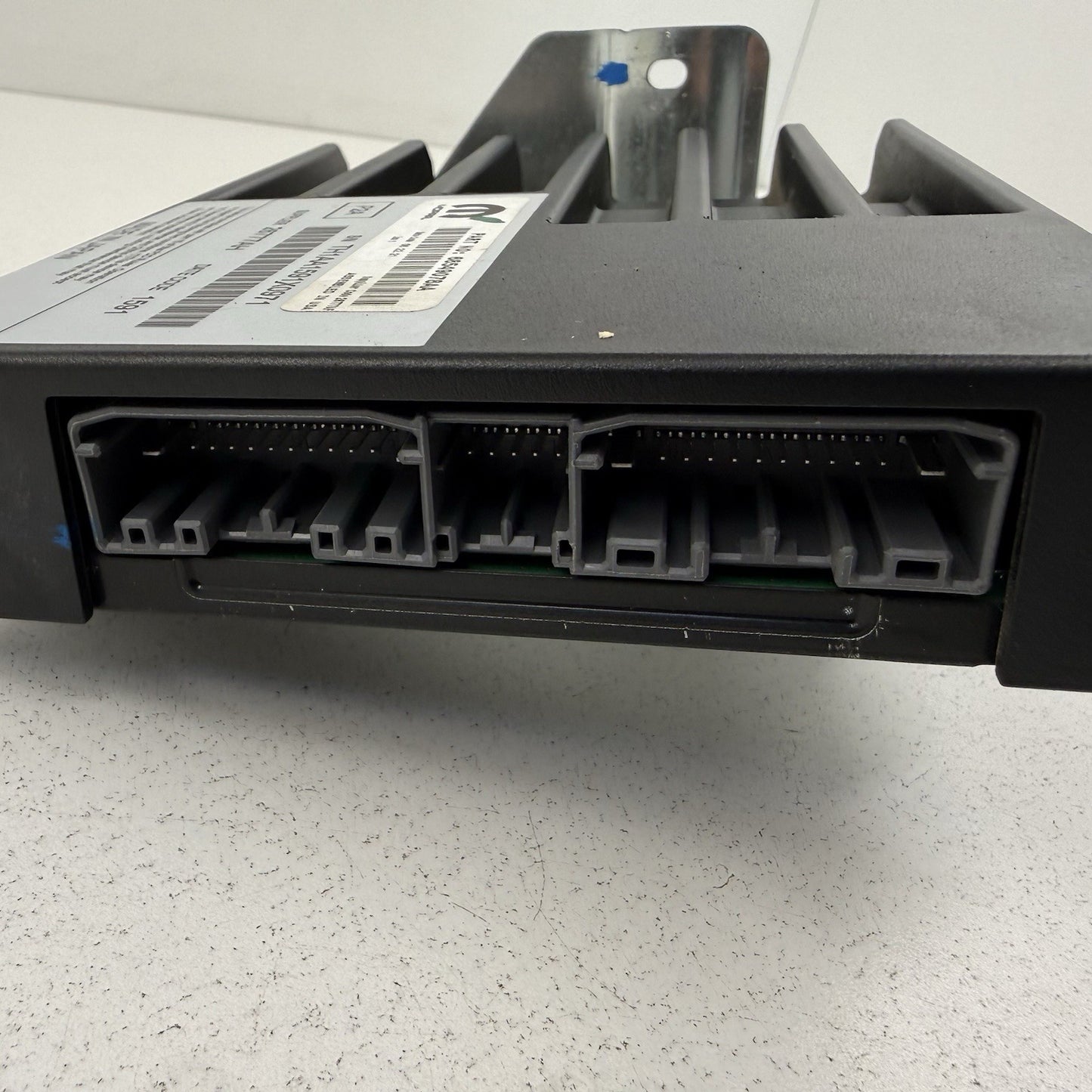 19-24 Ram 3500 Radio Audio Amplifier Amp 68549078AA OEM