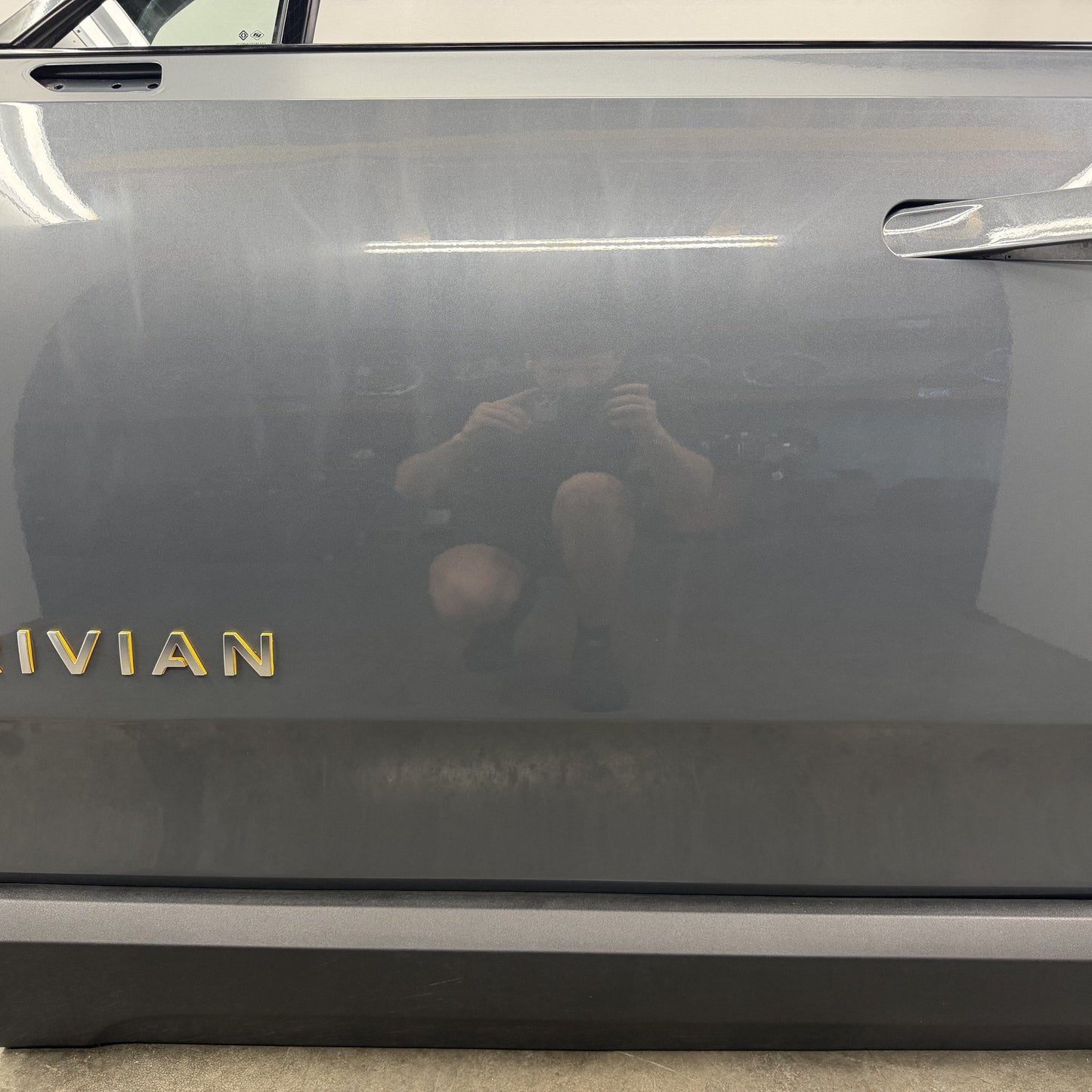 2022-2024 Rivian R1S Driver Left Front Door Shell Complete W/ Glass OEM
