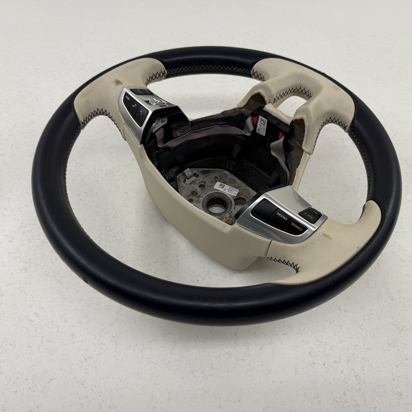 2014-2018 Bentley Flying Spur Contrasting Color Steering Wheel Leather OEM