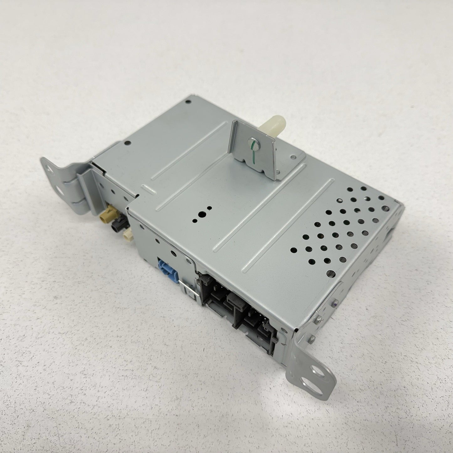 24-25 Ford Mustang Sync 4 AM FM HD Radio Audio Receiver PR3T-18D890-DLH OEM