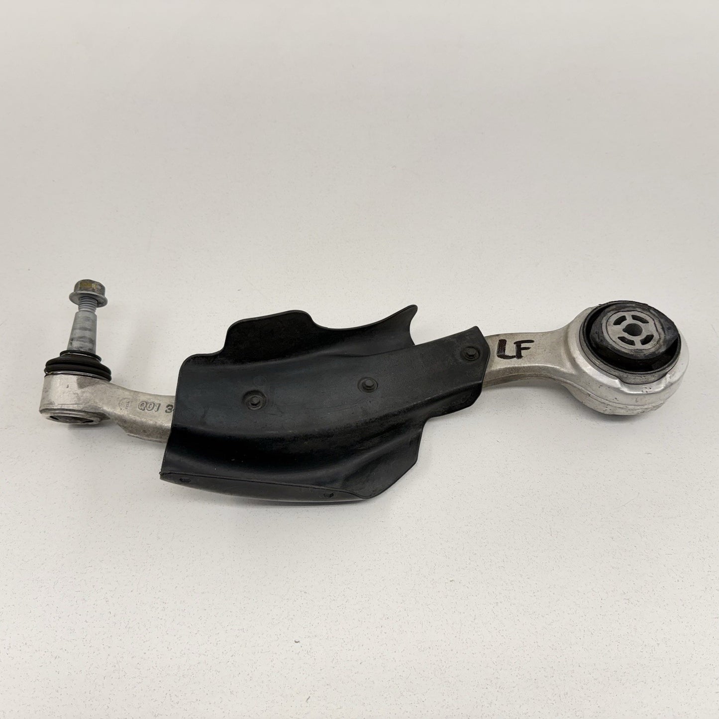 16-24 Chevrolet Camaro Driver Left Front Lower Control Arm Suspension Pair OEM