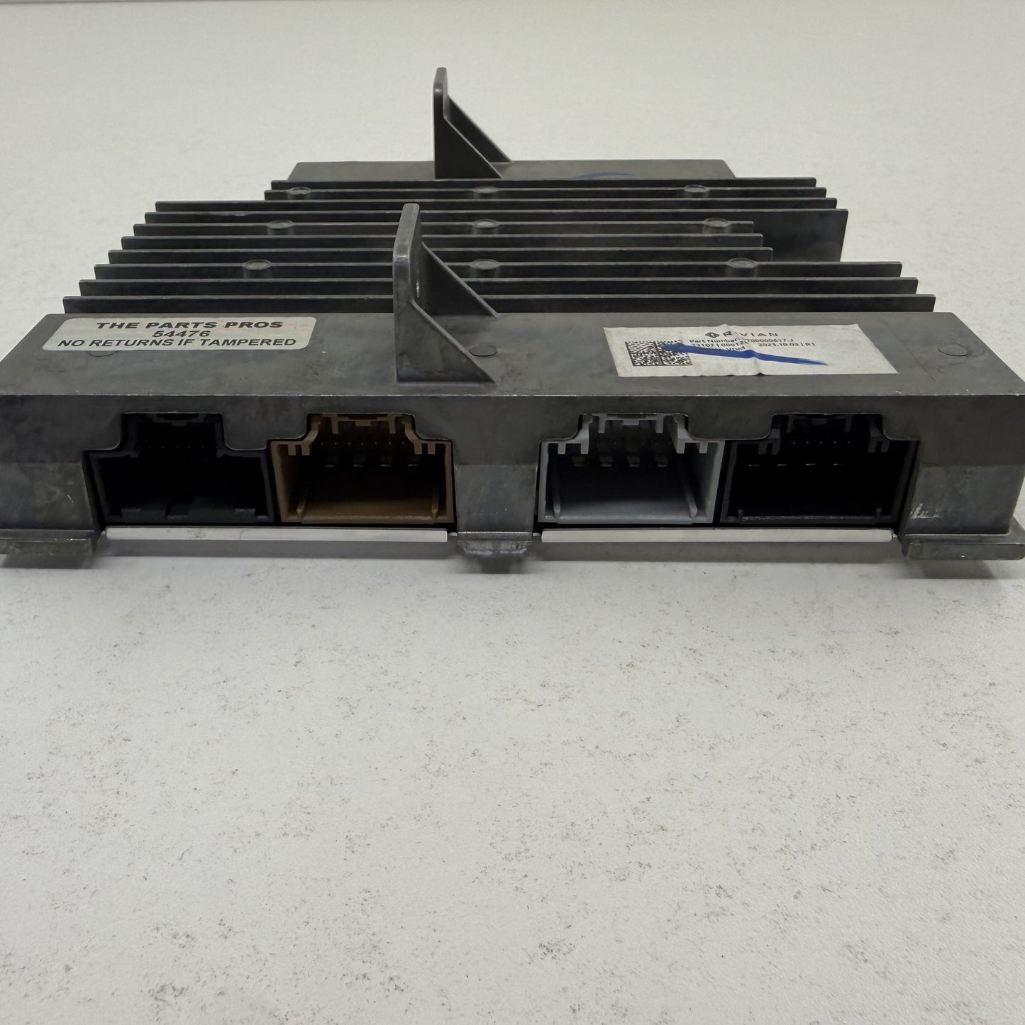 2022-2024 Rivian R1S R1T VDM Vehicle Dynamics Control Module PT00000617-J OEM