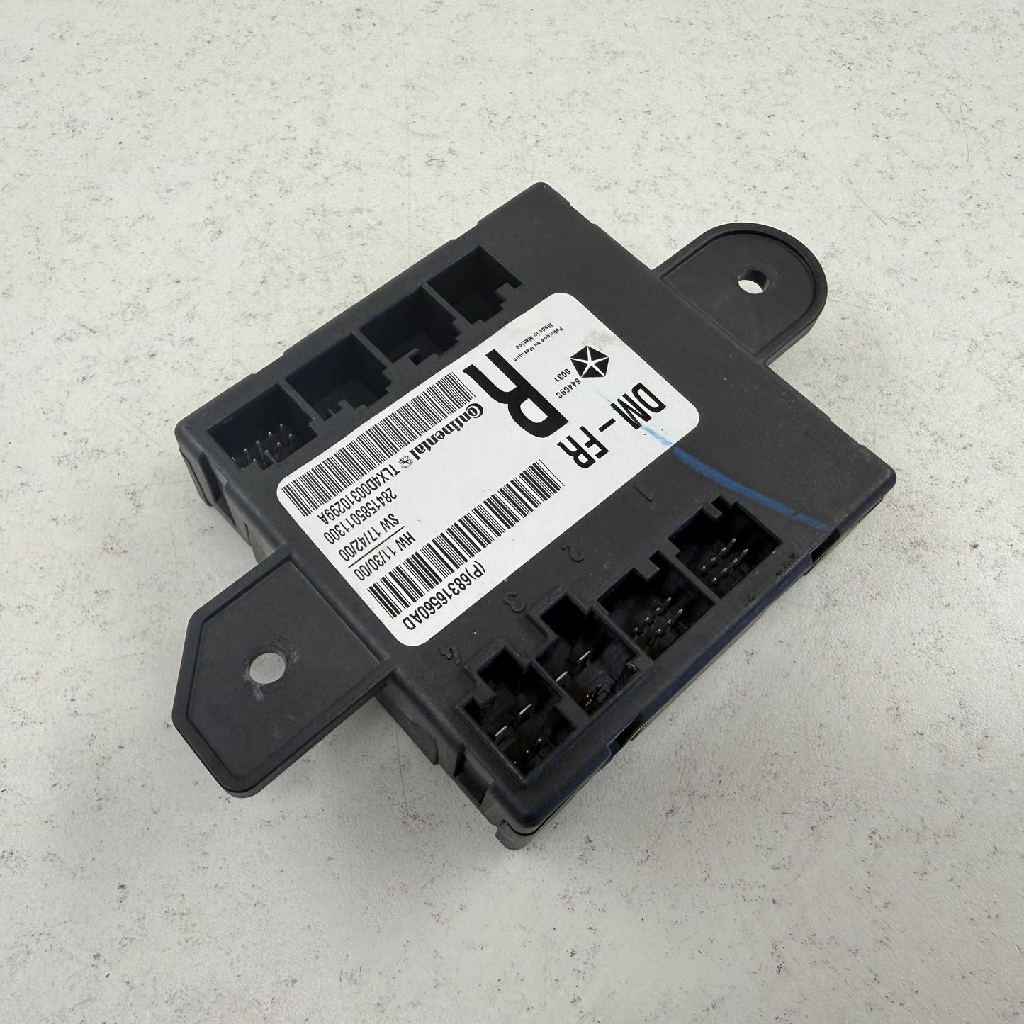 2015-2022 Dodge Durango Passenger Right Front Door Control Module 68316560AD OEM