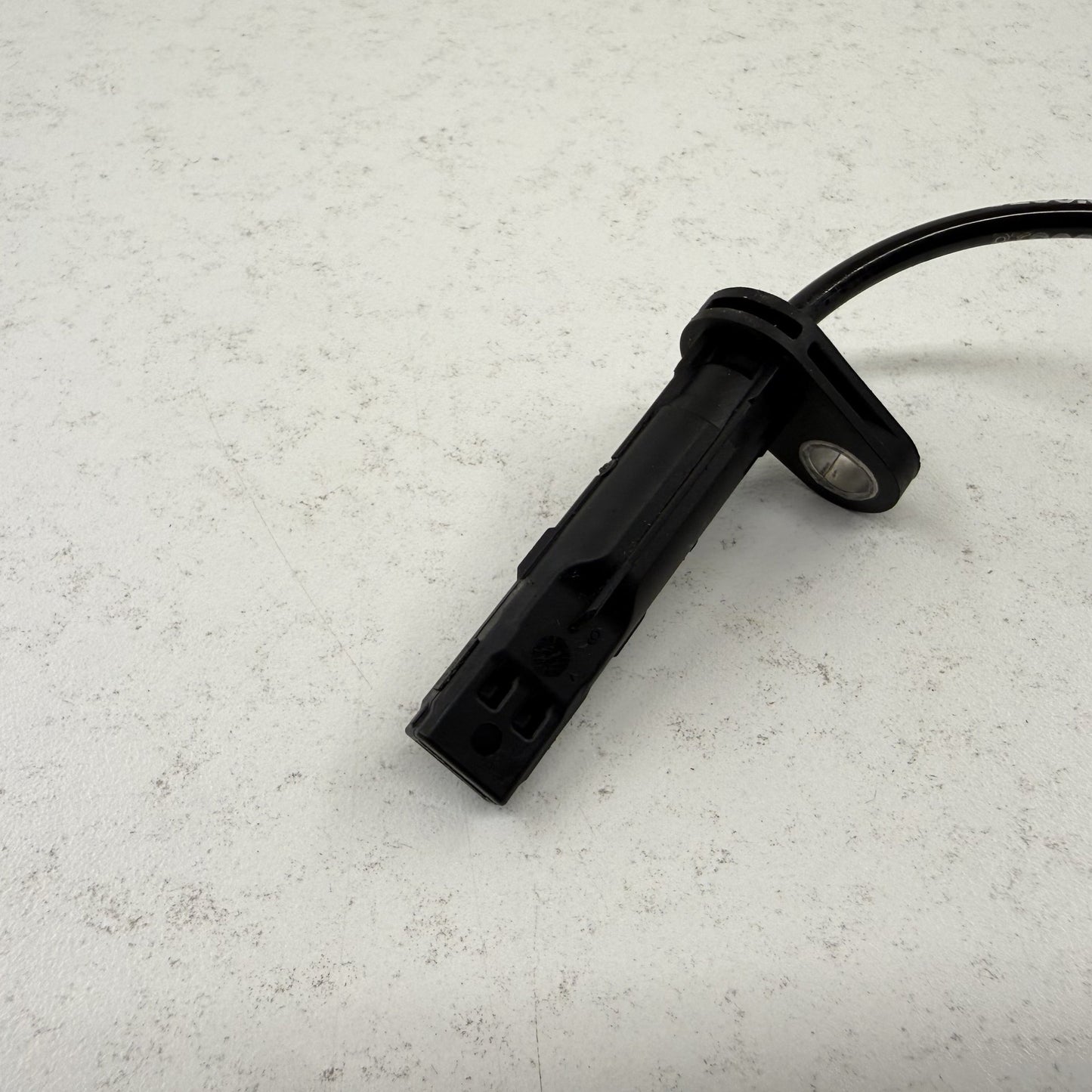 2022-2024 Rivian R1S Right Front ABS Wheel Speed Sensor PT00052788-D OEM