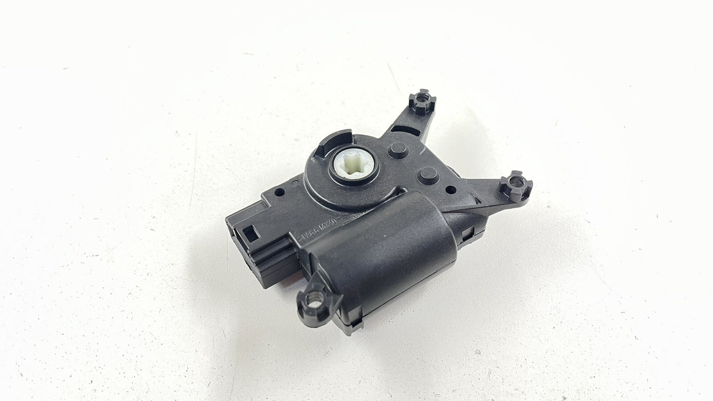 14-23 MASERATI QUATTROPORTE HVAC BOX HEATER AC FLAP MOTOR AIR MIX ACTUATOR OEM