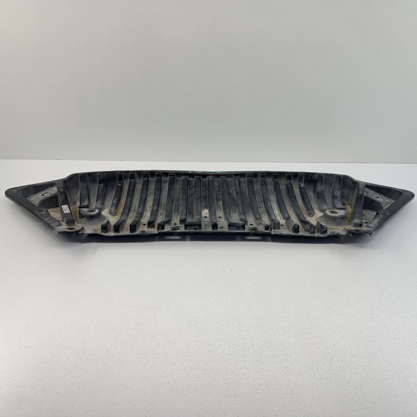 08-14 Mercedes W204 C250 C300 C350 Front Bumper Under Tray Splash Guard OEM