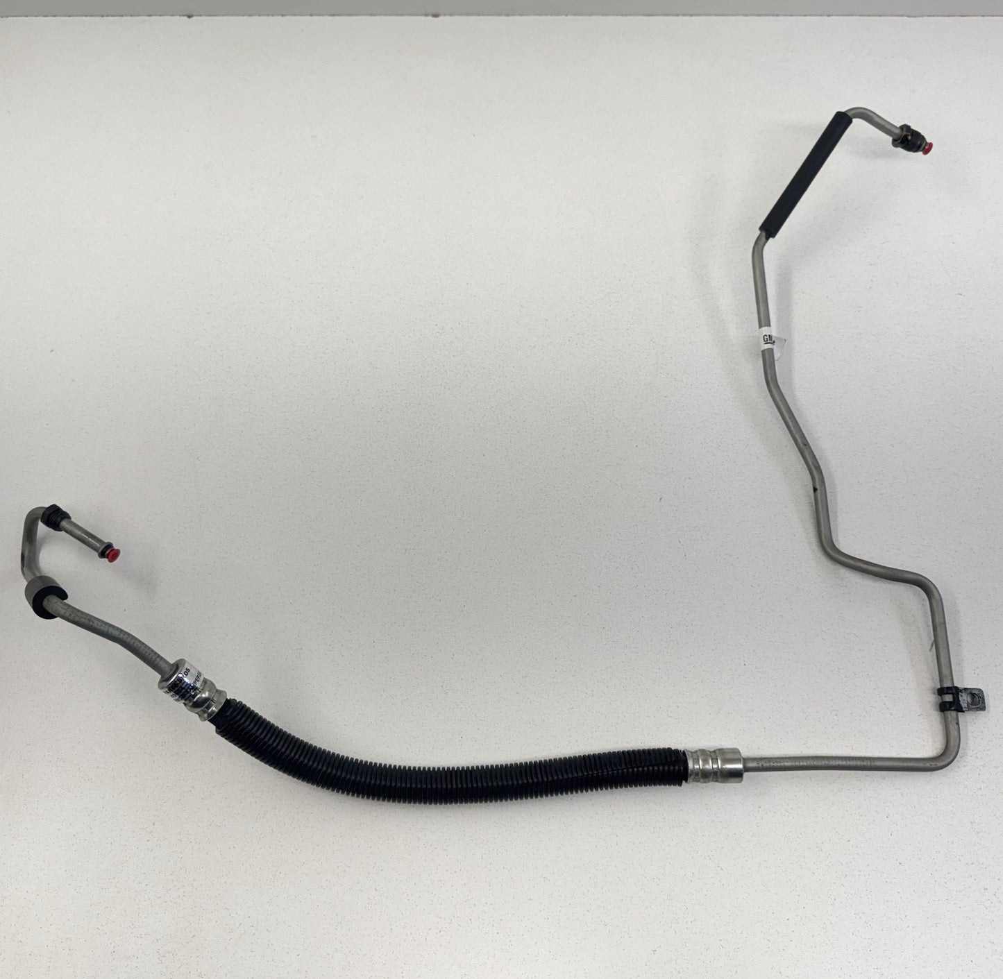 20-25 Silverado Sierra 2500 3500 Power Steering Gear Inlet Hose 84912662 OEM