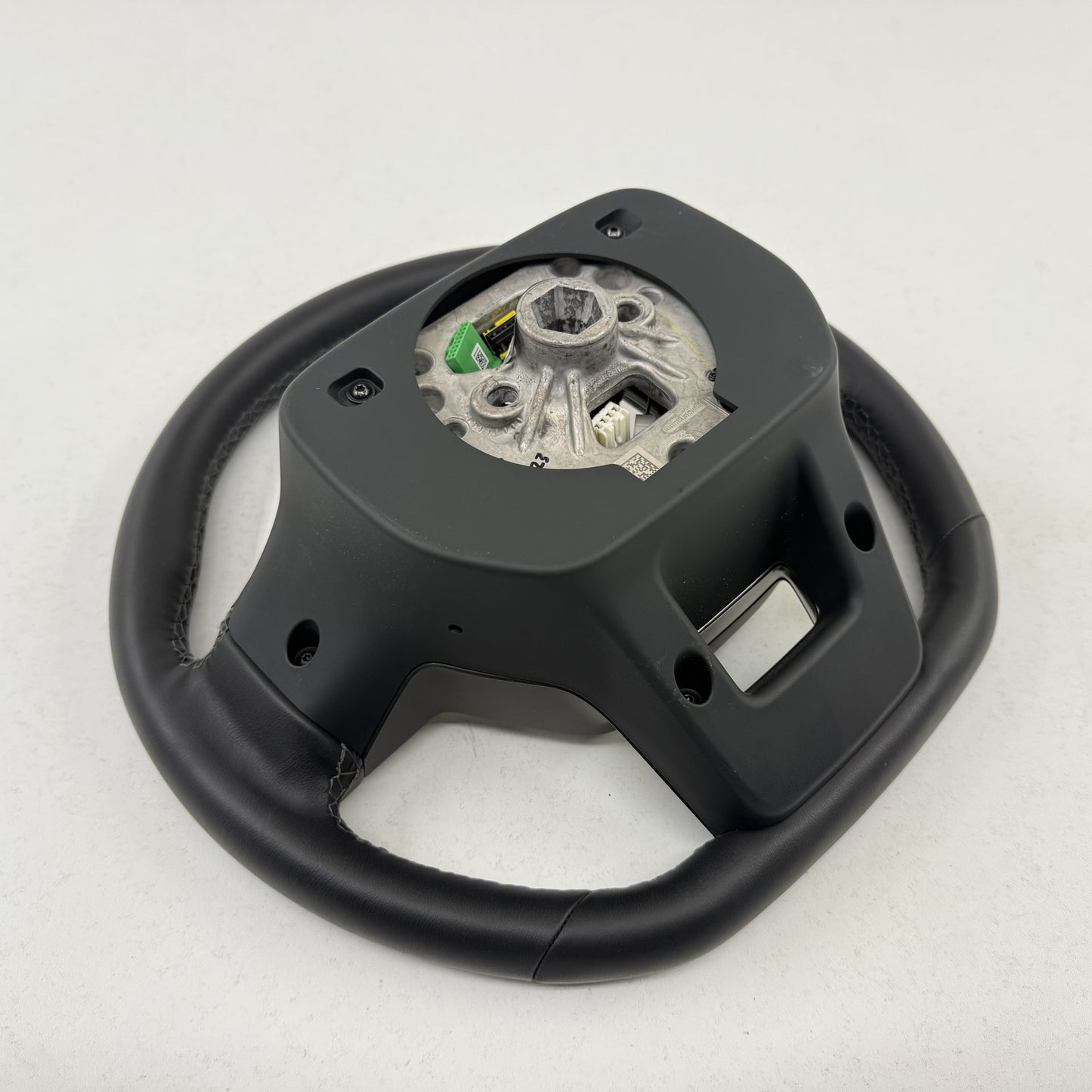 2022-2024 Rivian R1S Heated Steering Wheel W/ Controls Leather PT00000910-N OEM
