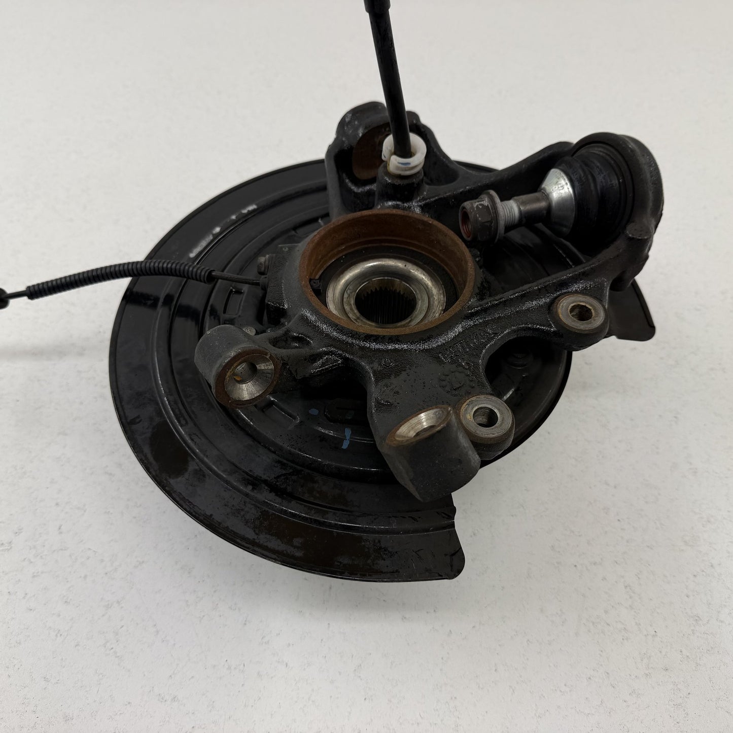 2018-2024 Dodge Durango SRT 392 Right Rear Spindle Knuckle Hub Wheel Bearing OEM