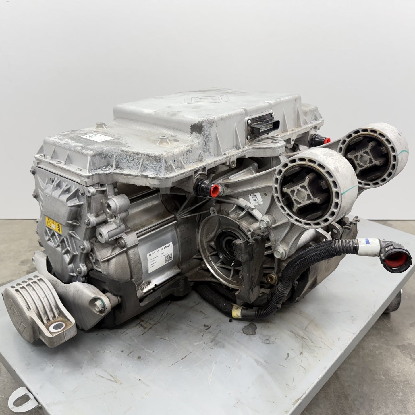 2022-2024 Rivian R1S Quad Motor Front Drive Unit Electric Motor PT00043513-G OEM