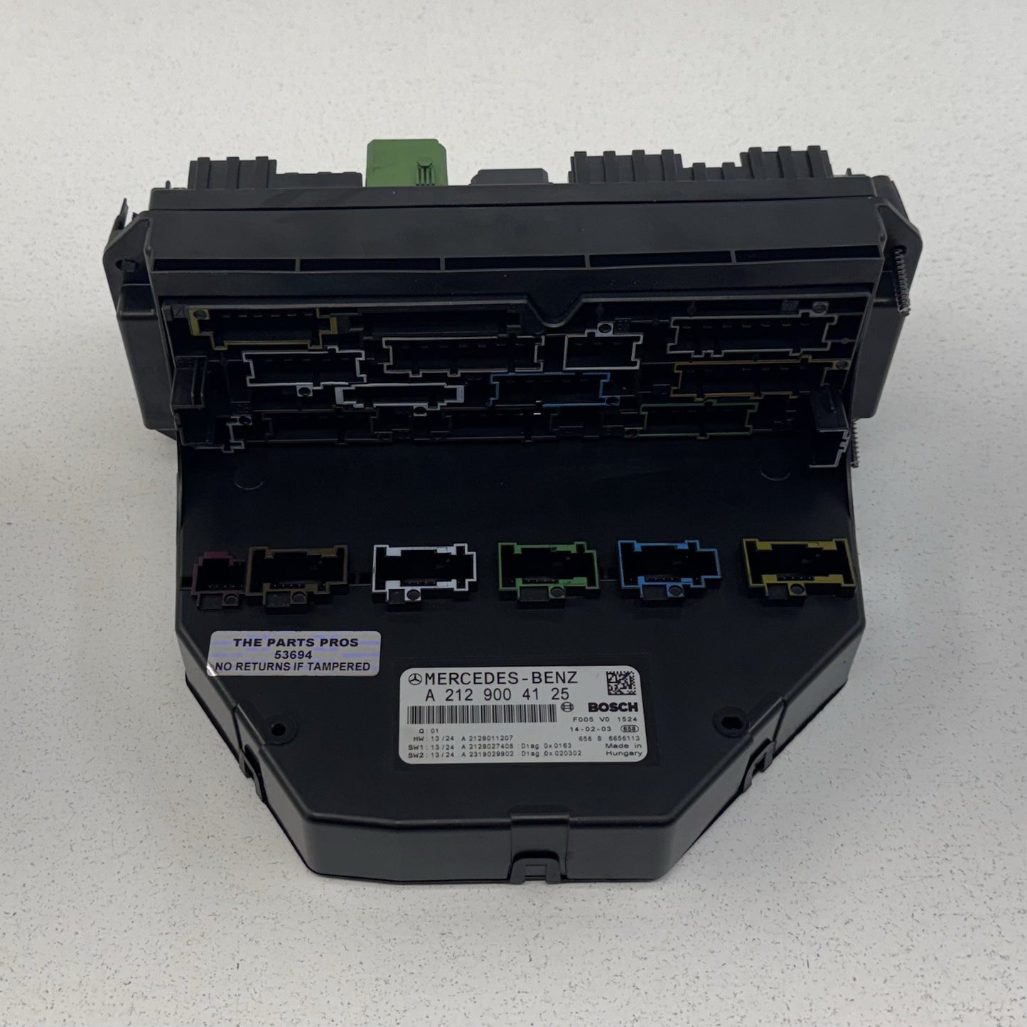12-18 Mercedes W218 CLS550 Front SAM Module Fuse Relay Junction Box OEM