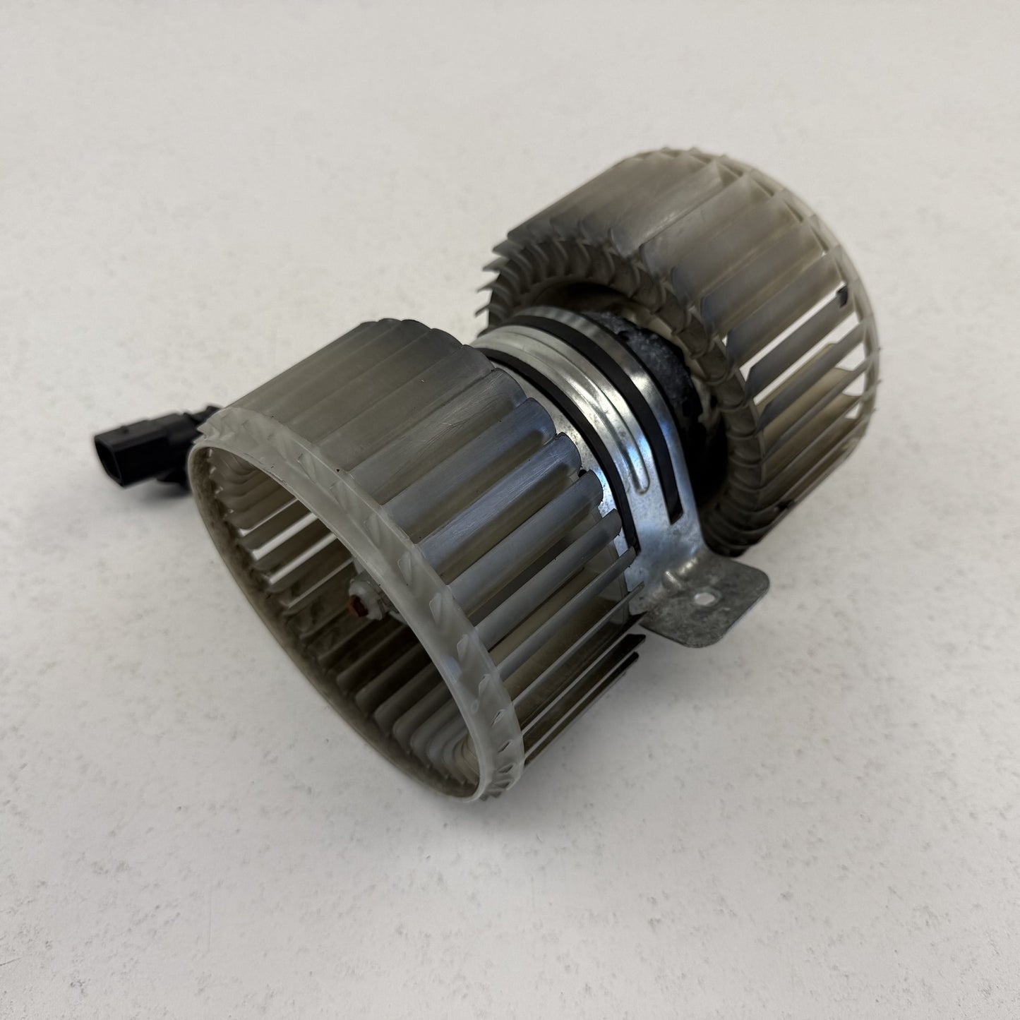 2014-2018 Bentley Flying Spur HVAC AC Air Temperature Fan Blower Motor OEM