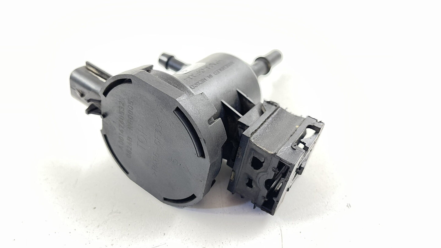 14-17 MERCEDES BENZ E550 W207 FUEL SYSTEM PURGE VALVE SOLENOID 0014760532 OEM