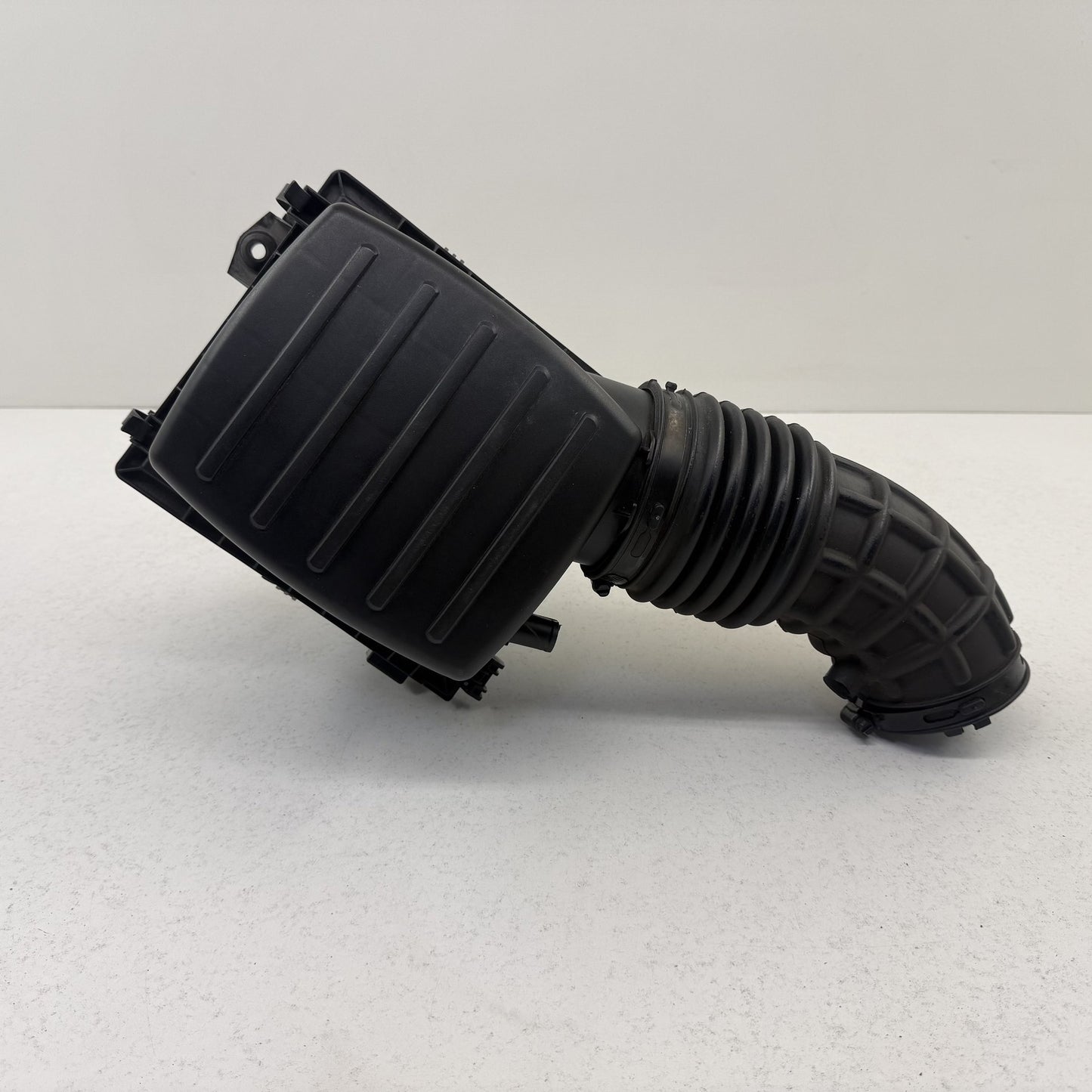 2018-2026 Dodge Durango SRT 392 6.4L Air Cleaner Box Air Filter Intake Box OEM