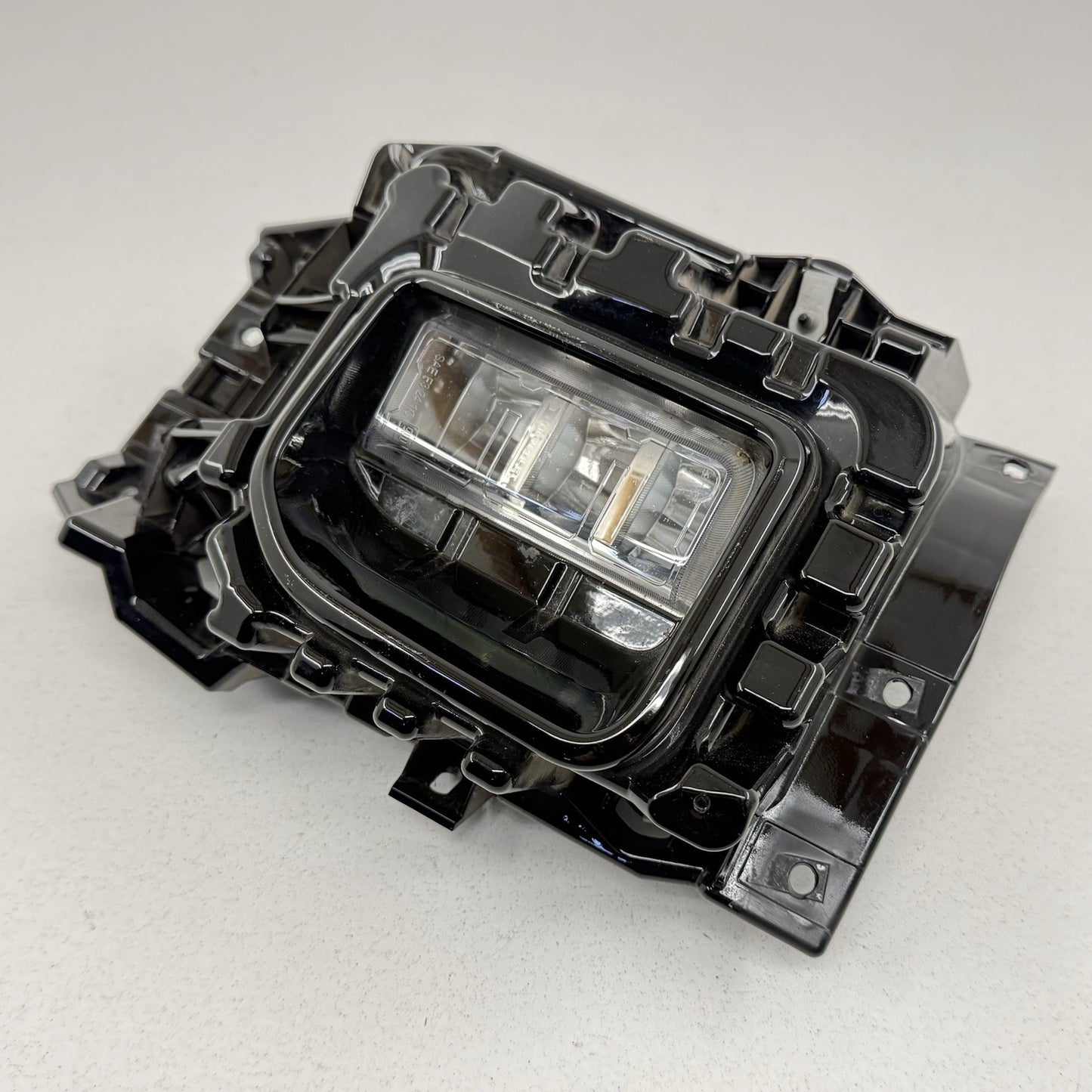 24-25 Silverado 2500 3500 Right Front Fog Light Lamp With Surround Trim OEM