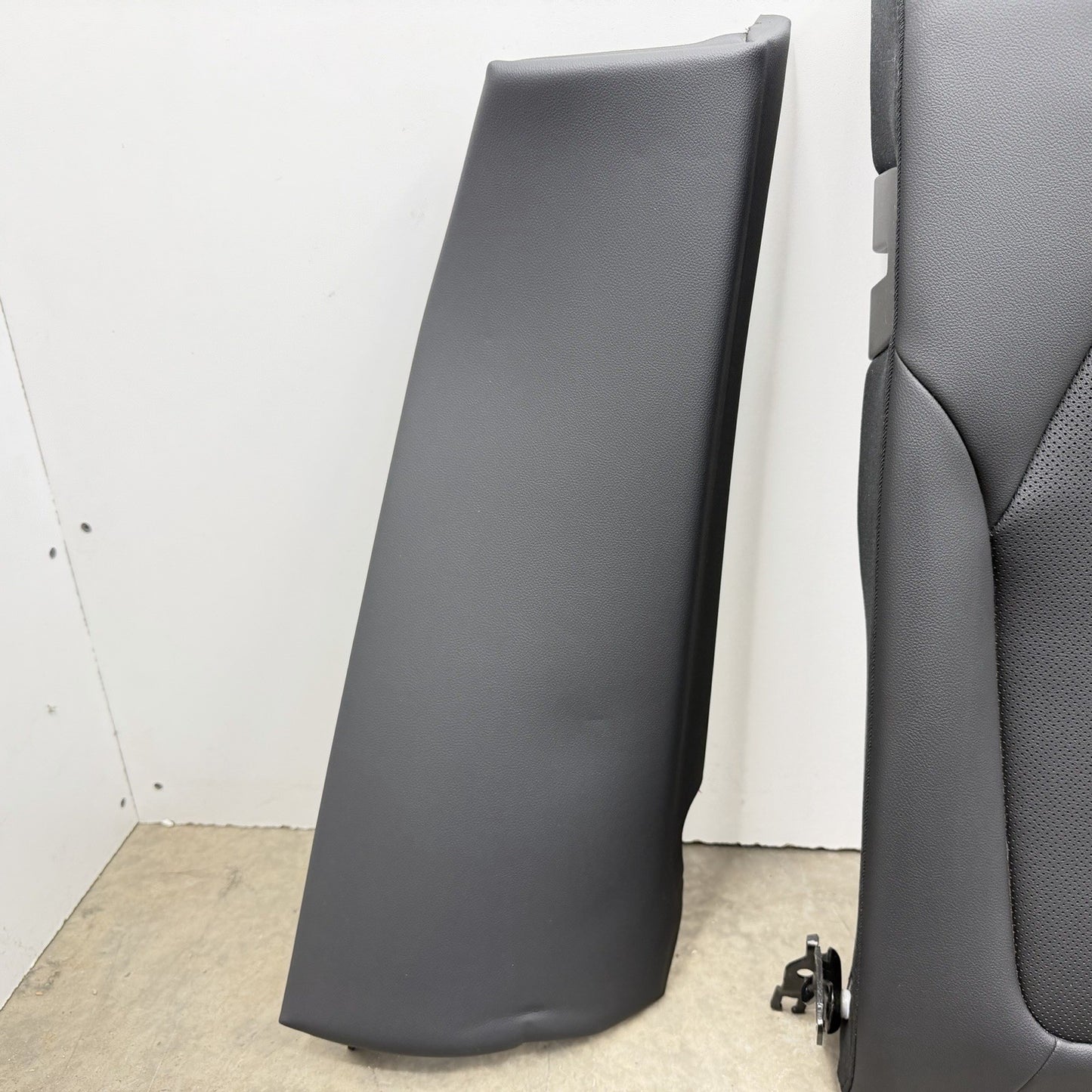 18-24 BMW G01 X3 Rear Seat Set Complete Upper And Lower Cushion Set Black OEM