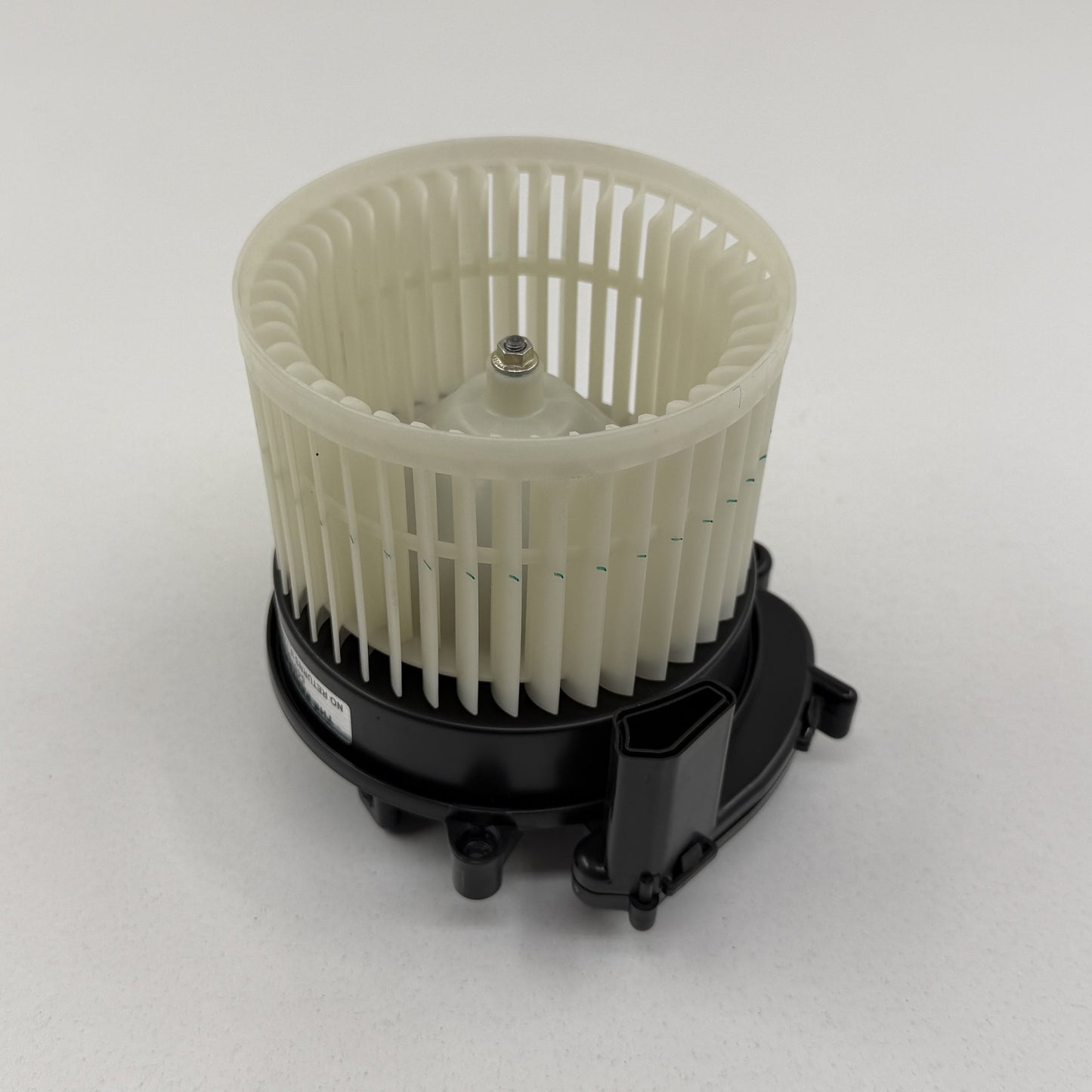 2022-2024 Rivian R1S Rear HVAC AC Temperature Fan Blower Motor PT00007880-E OEM