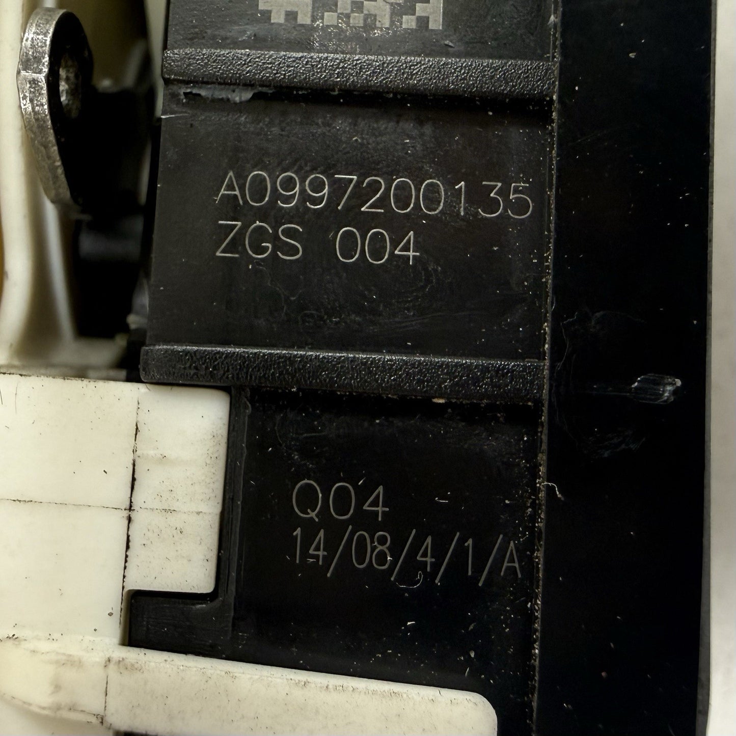 12-18 Mercedes W218 CLS550 Driver Left Front Door Latch Lock Actuator OEM