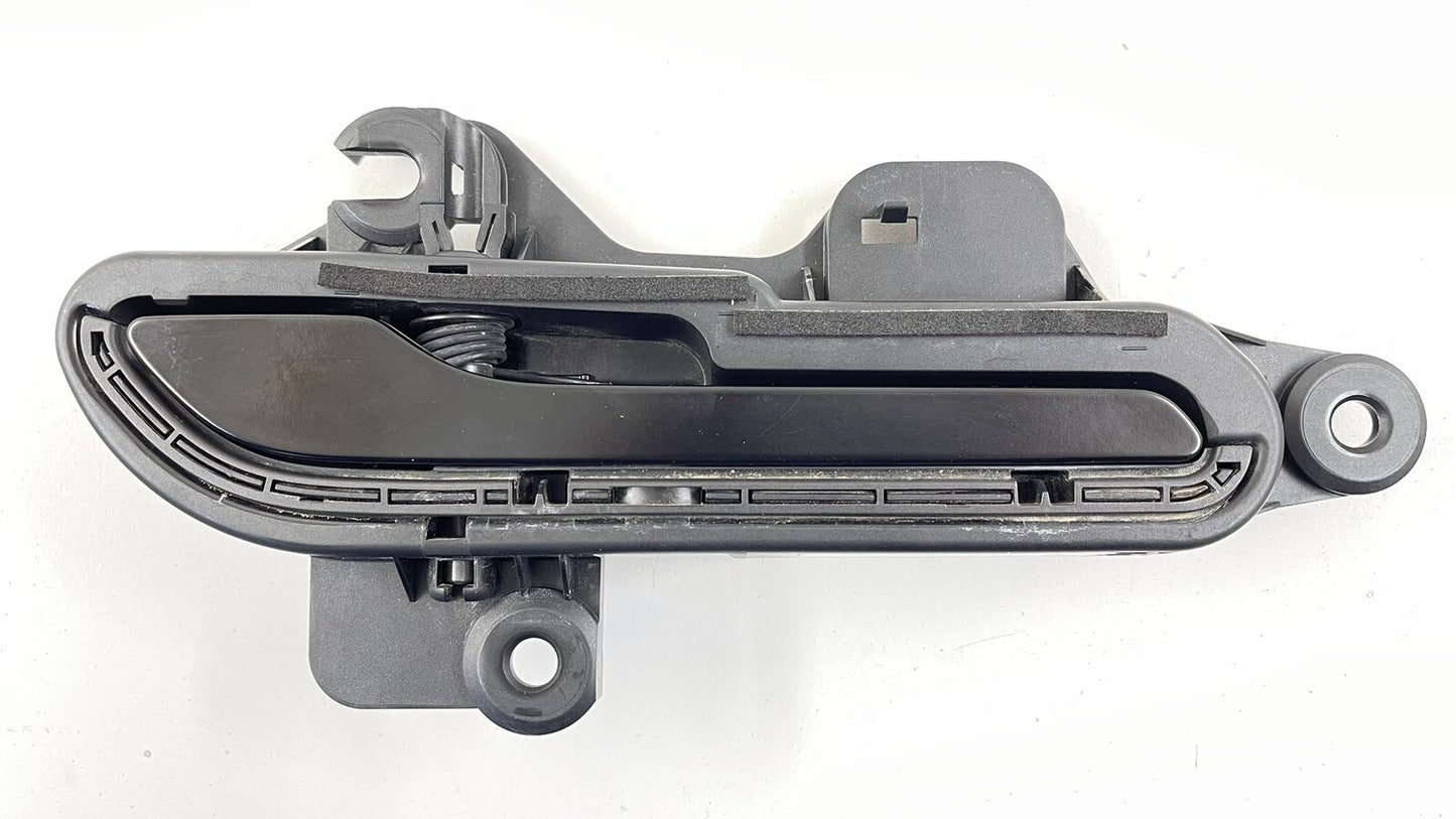 21-23 TESLA MODEL 3 PASSENGER RIGHT FRONT OR REAR DOOR HANDLE 1528115-00-B OEM