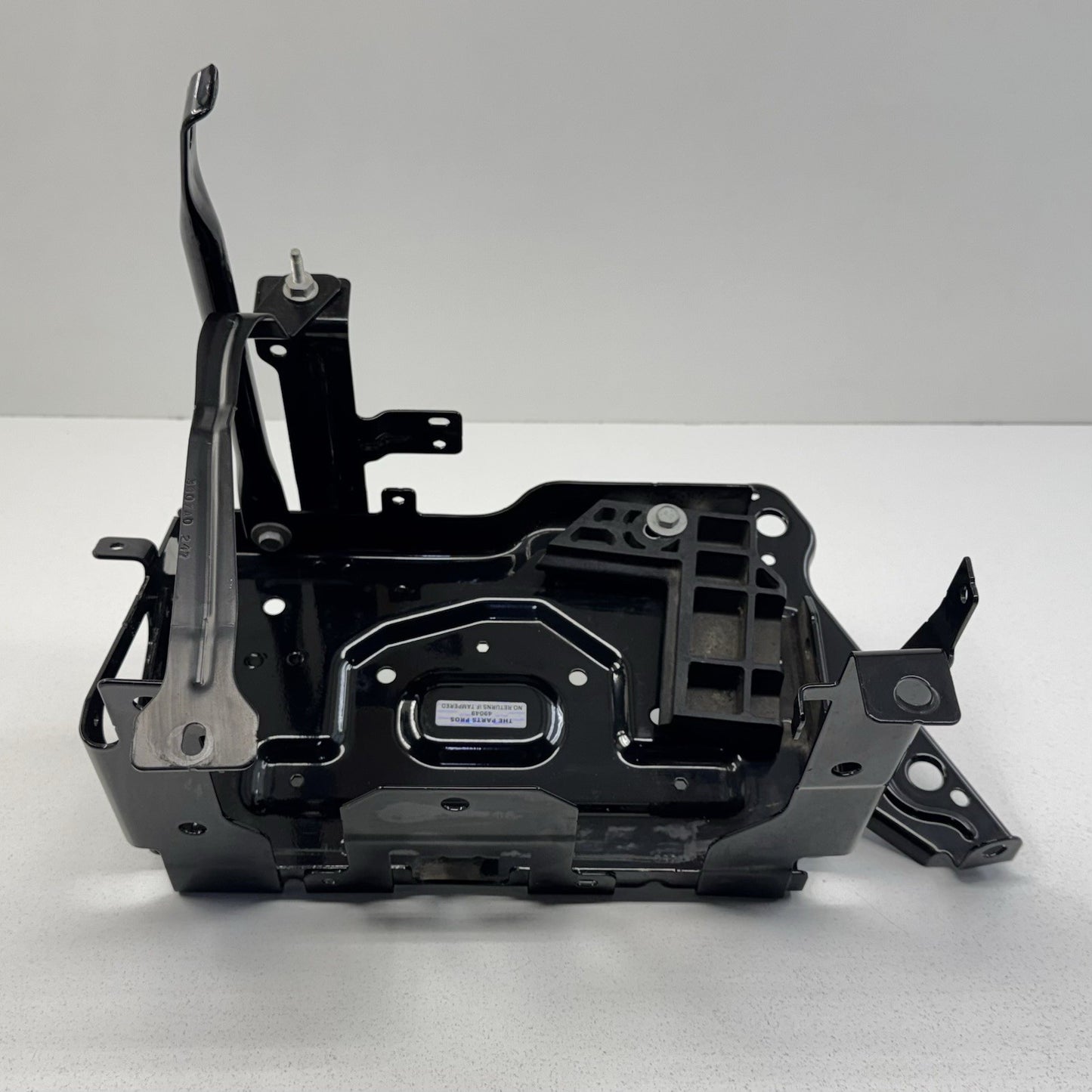 20-25 Silverado Sierra 2500 3500 Passenger Right Battery Tray Mount Bracket OEM