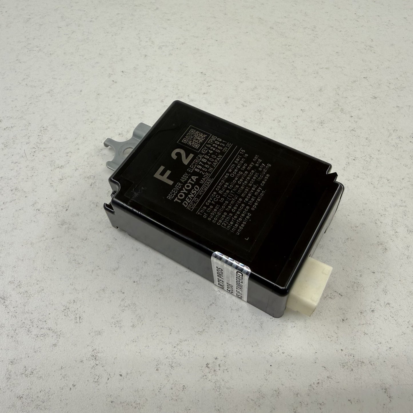 2022-2025 Toyota RAV4 Keyless Entry TPMS Control Module 897B0-42300 OEM