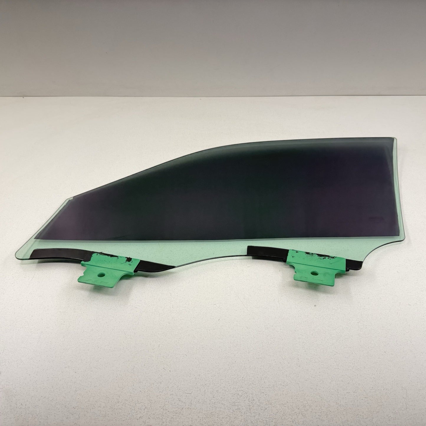 11-23 Dodge Charger Passenger Right Front Door Glass Window 68068666AD OEM