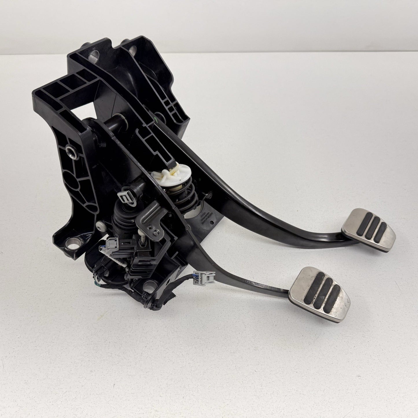 24-26 Ford Mustang GT Manual Transmission Clutch Brake Pedal Assembly OEM