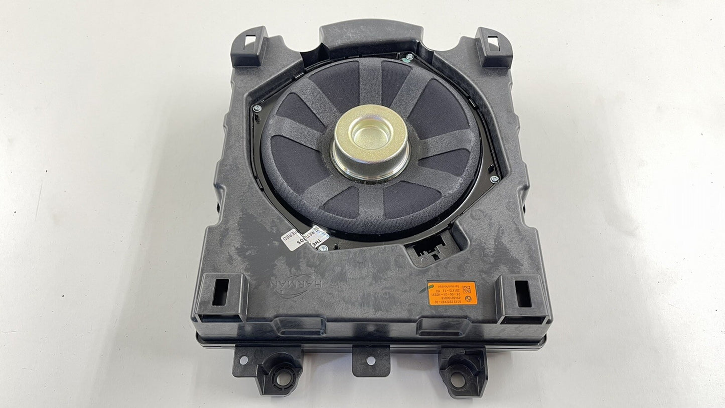 20-23 TOYOTA SUPRA LEFT OR RIGHT REAR SPEAKER SUBWOOFER SUB WOOFER 2622492 OEM