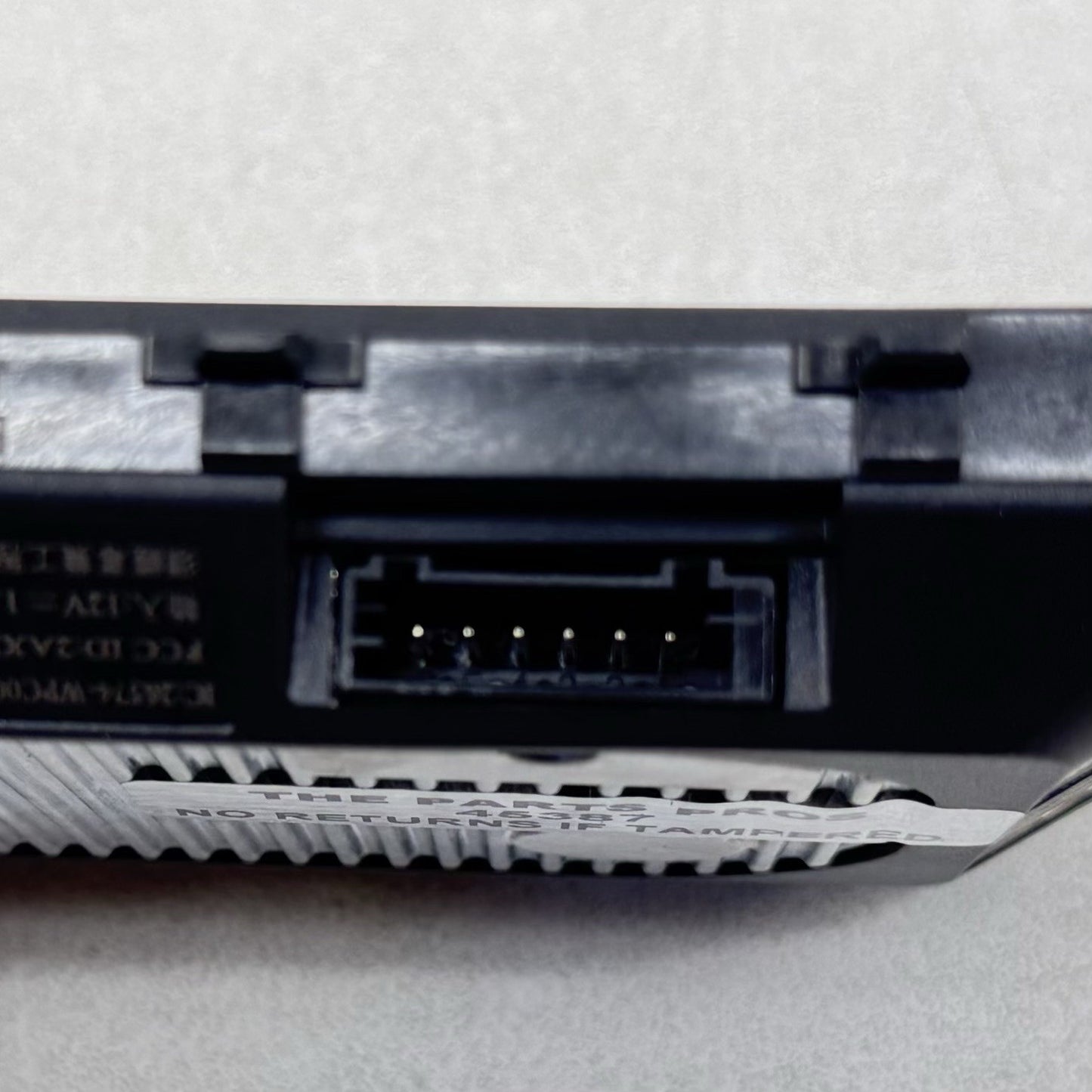 22-25 VOLKSWAGEN GOLF R MK8 CENTER CONSOLE WIRELESS CHARGE PHONE CHARGING OEM