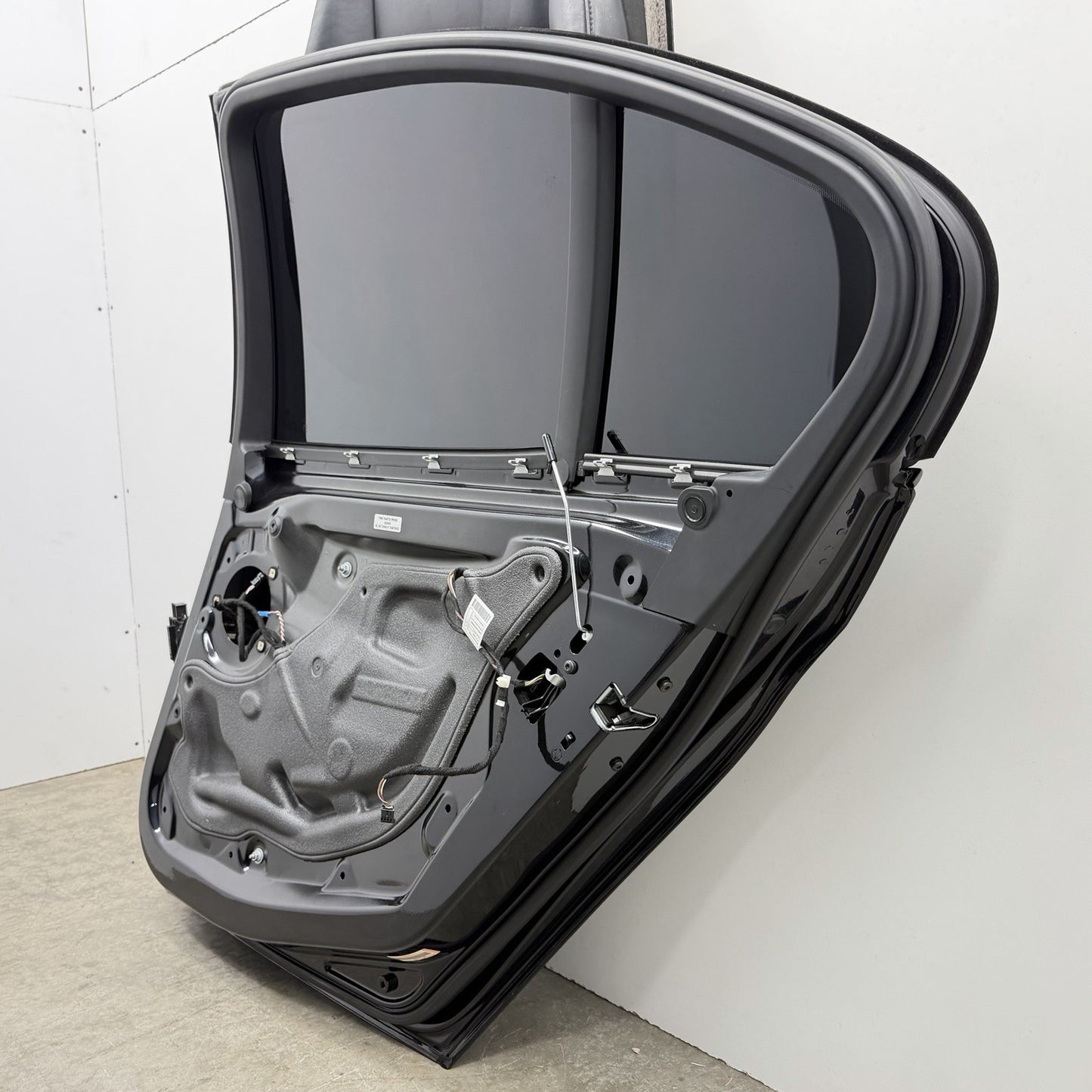 12-18 BMW F30 F80 M3 Sedan Right Rear Door Shell Complete With Glass Black OEM