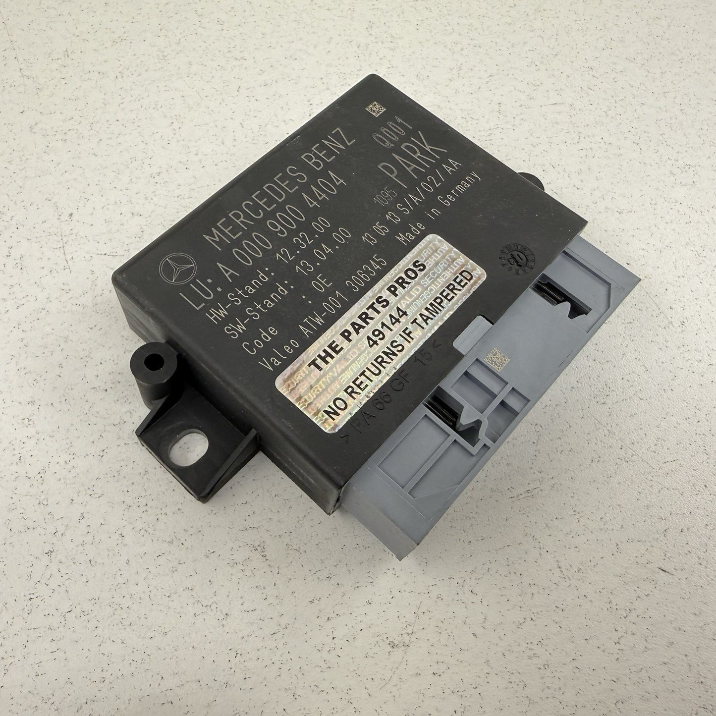 10-16 Mercedes W212 E350 Park Assist Sensor Control Module 0009004404 OEM