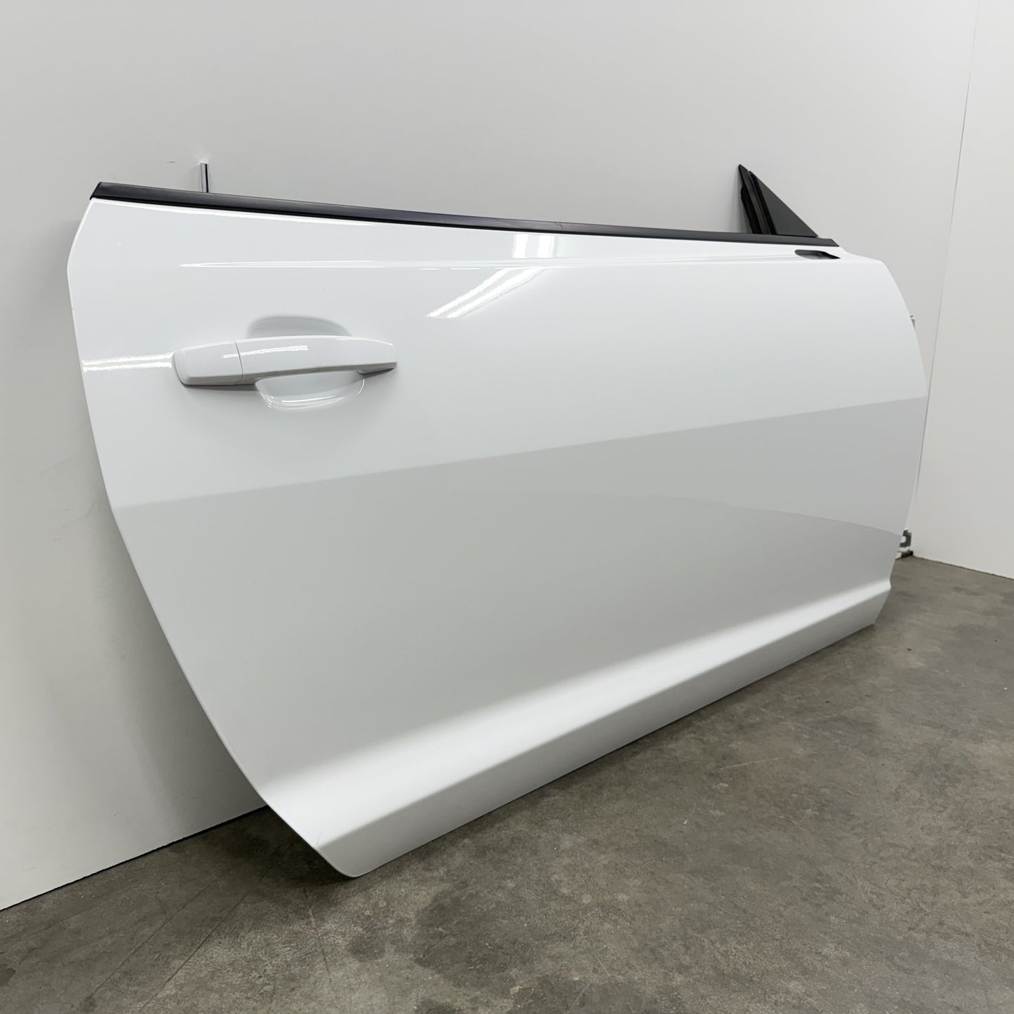 2010-2015 Chevrolet Camaro Coupe Right Door Shell Complete W/ Glass OEM