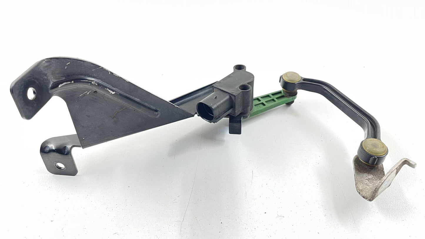 08-15 AUDI R8 SPYDER DRIVER LEFT REAR HEADLIGHT HEIGHT LEVEL SENSOR OEM