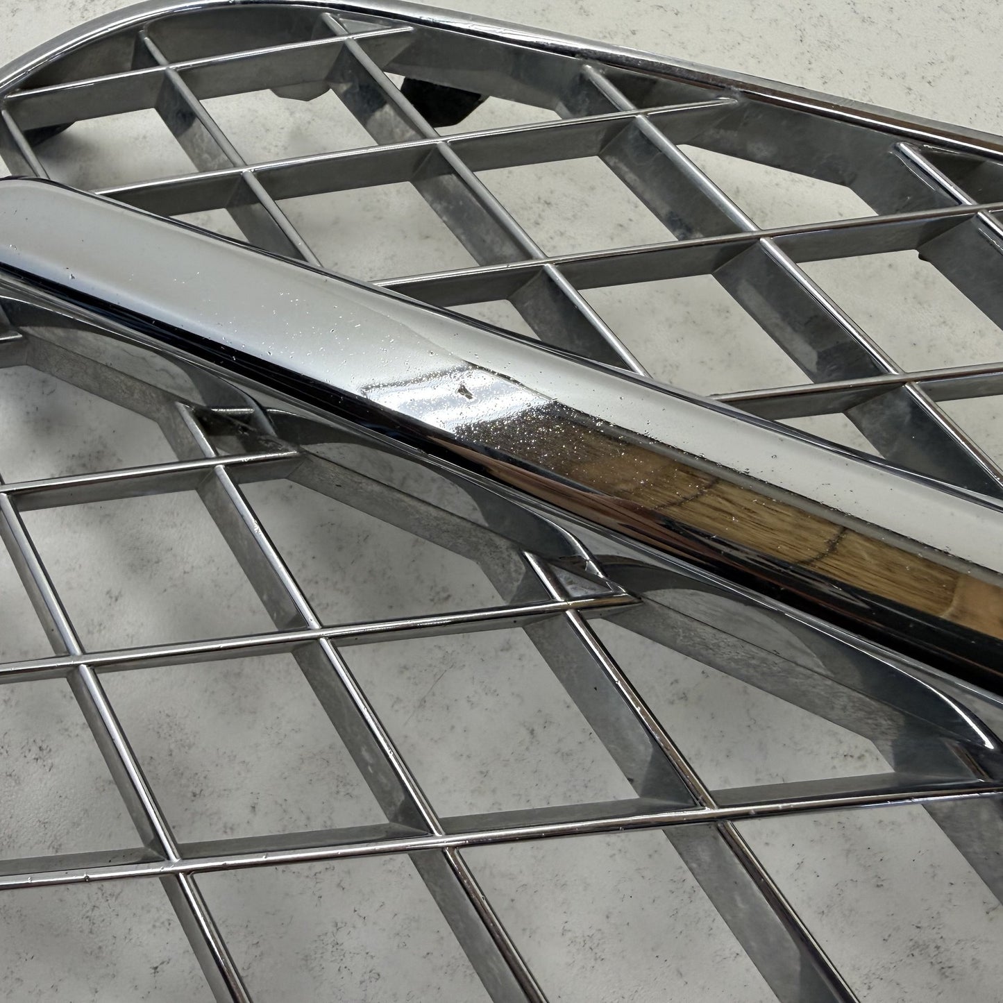 2014-2018 Bentley Flying Spur Right Front Bumper Lower Grill W/ Sensor OEM