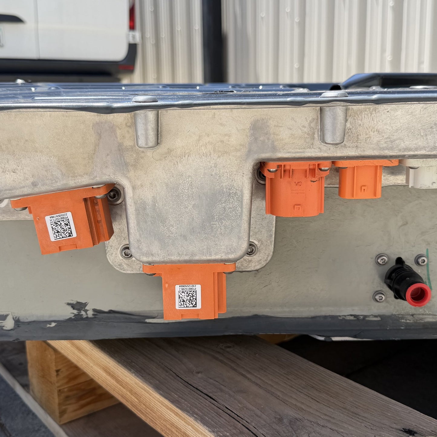 2022-2024 Rivian R1S Quad Motor High Voltage Large Battery Pack 141kWh OEM