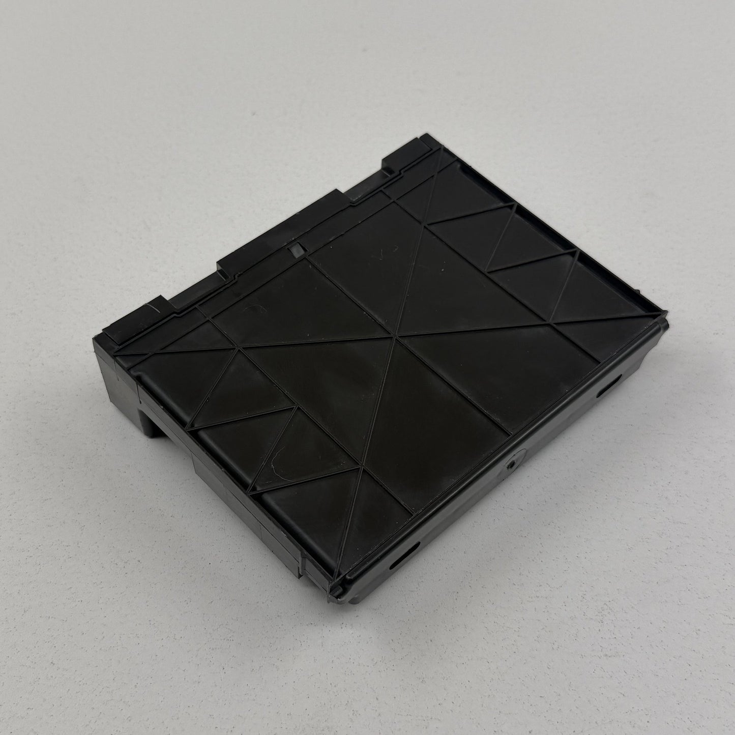 2010-2015 Chevrolet Camaro Integrated Body Control Module BCM 13592376 OEM