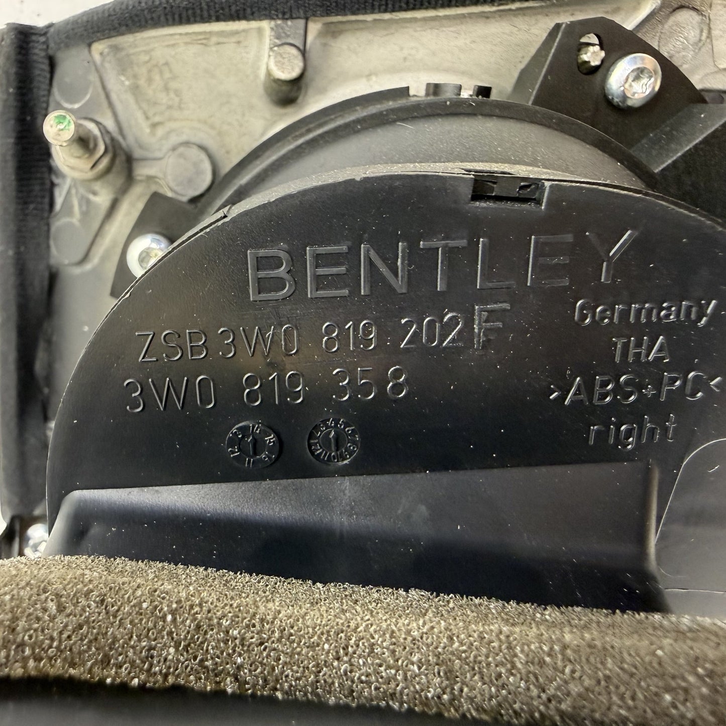 2014-2018 Bentley Flying Spur Right Dashboard Dash Board Trim W/ Air Vent OEM