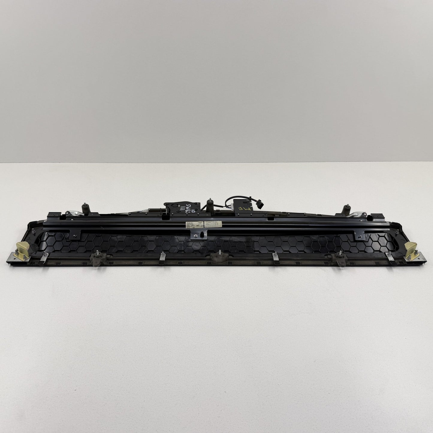 2014-2018 Bentley Flying Spur Rear Deck Window Power Sunshade Roller Blind OEM