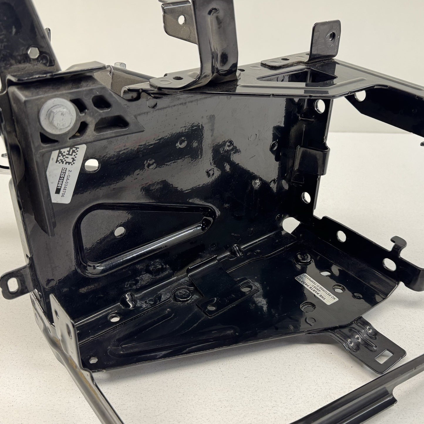 24-25 Silverado Sierra 2500 3500 Driver Left Battery Tray Mount Bracket OEM