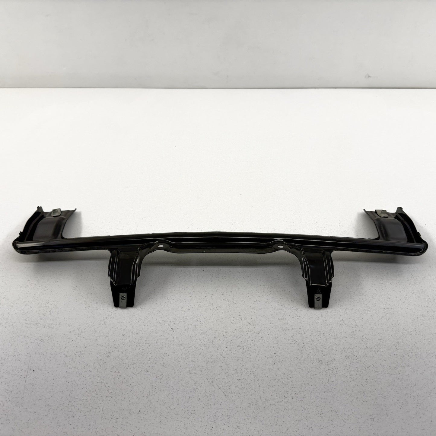 20-25 Chevrolet Silverado 2500 3500 Front Bumper Center Support Bracket OEM