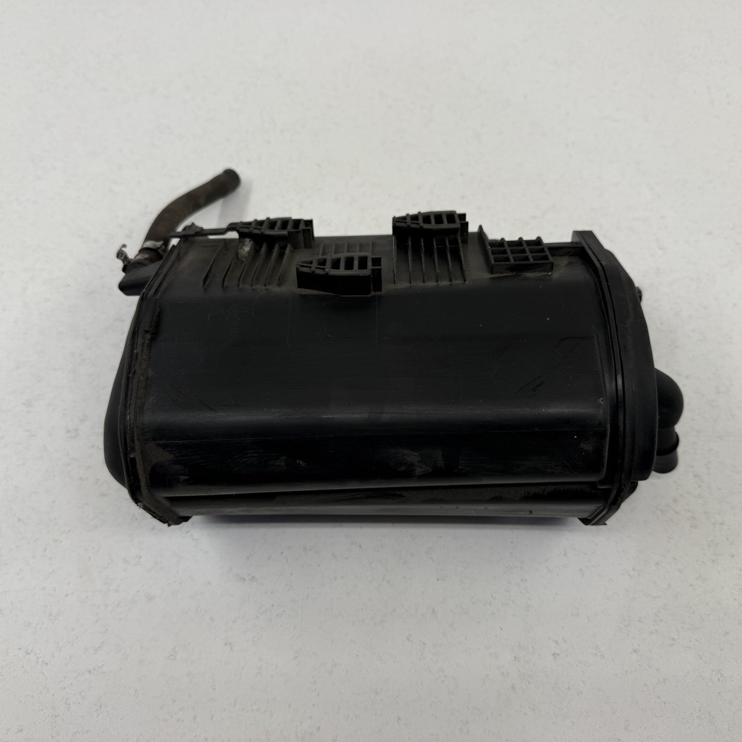 2008-2014 Mercedes-Benz C250 W204 Fuel Evap Vapor Charcoal Emission Canister OEM
