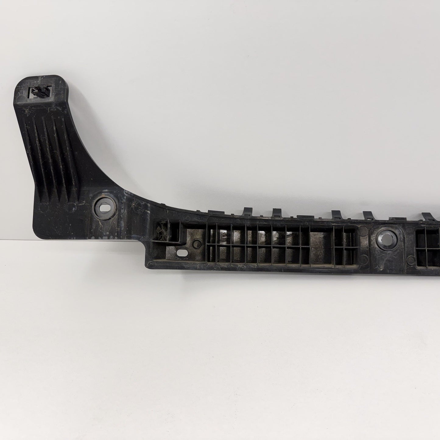 17-23 Tesla Model 3 Rear Center Bumper Bracket Support Mount 1083994-00-G OEM