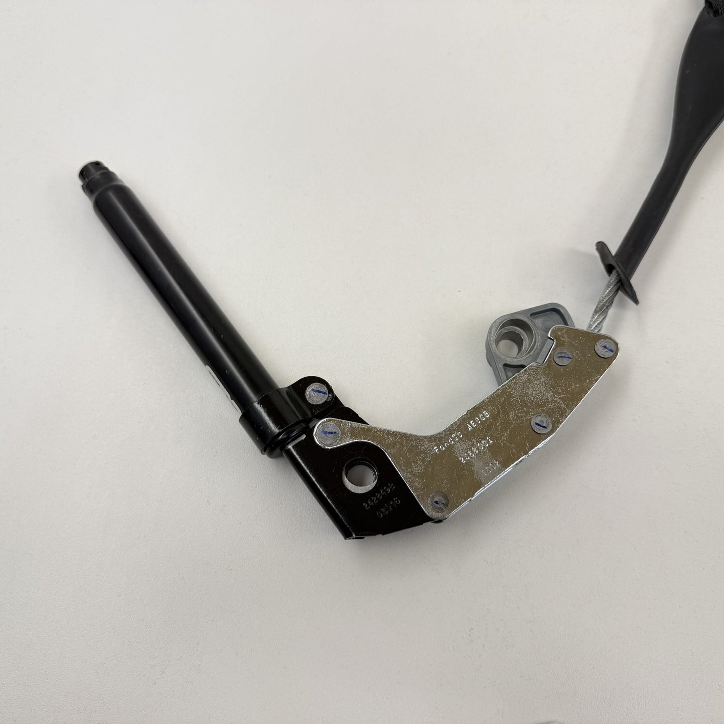 2015-2017 Ford Mustang GT Coupe Left Front Seatbelt Seat Belt Retractor OEM