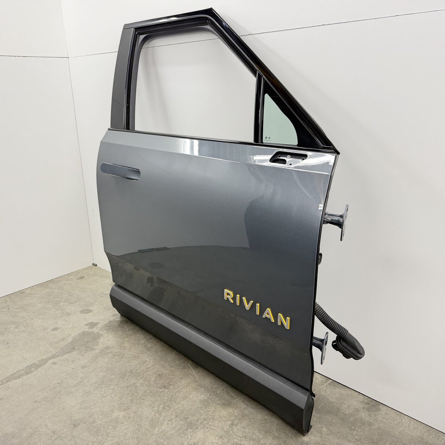 2022-2024 Rivian R1S Passenger Right Front Door Shell Complete W/ Glass OEM
