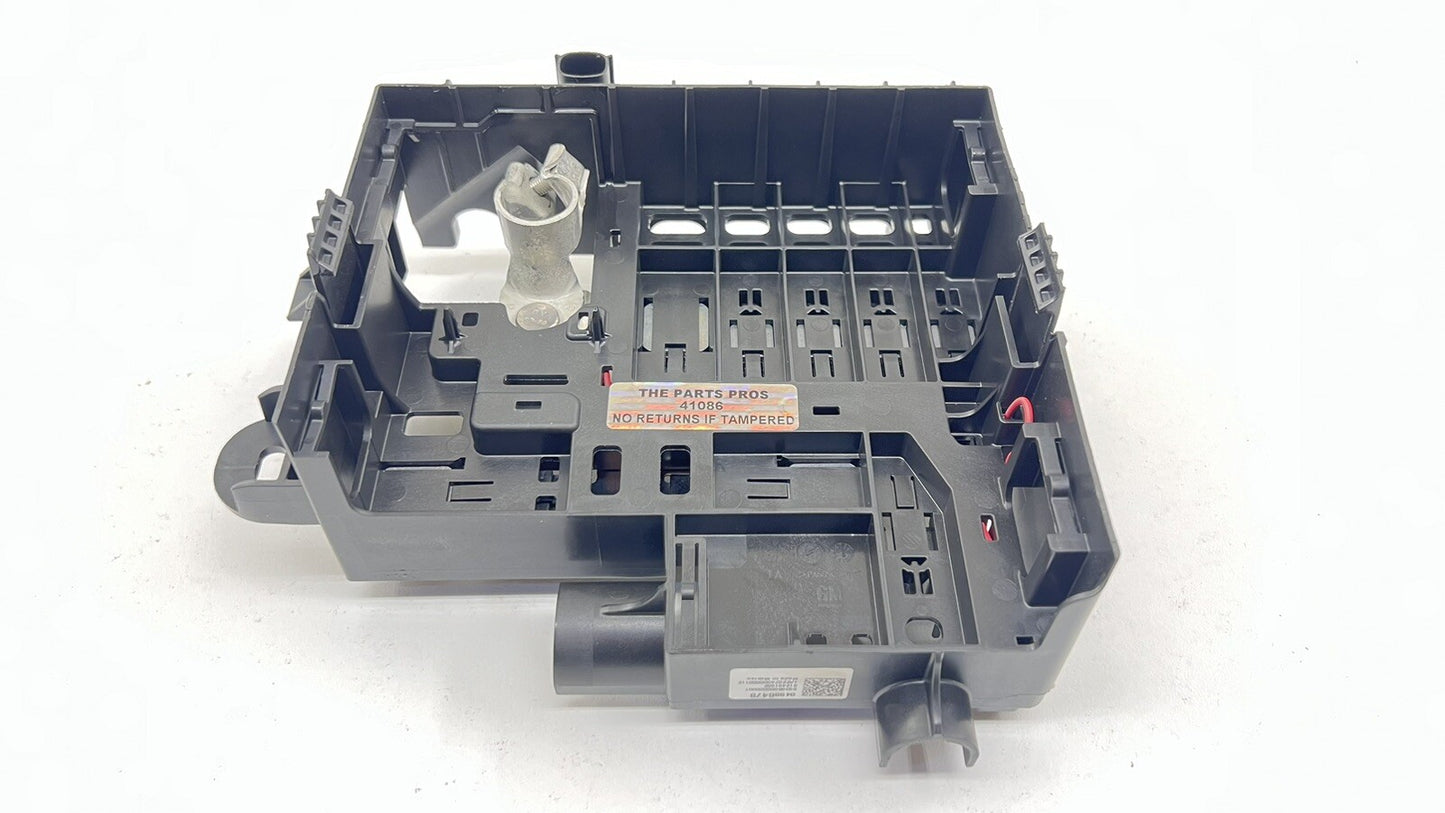 22-24 CADILLAC CT4 V BLACKWING REAR BATTERY FUSE RELAY JUNCTION BOX 84986478 OEM