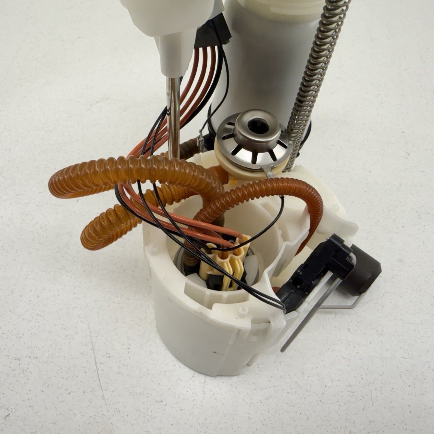 BMW F80 F82 F87 M2 M3 M4 S55 Gas Tank Fuel Pump Sending Unit 2284693 OEM