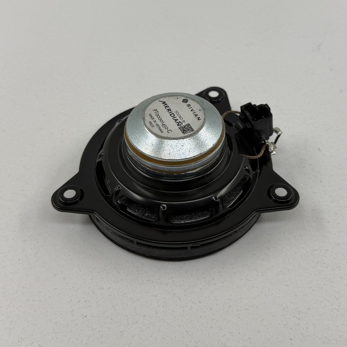 2022-2024 Rivian R1S R1T Center Dash Instrument Panel Speaker PT00001450-G OEM